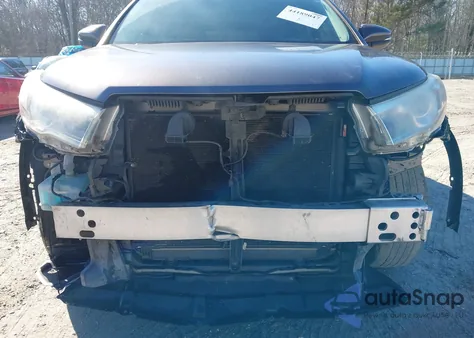 2015 Toyota Highlander Le V6 from USA, damaged, VIN 5TDZKRFH5FS062406